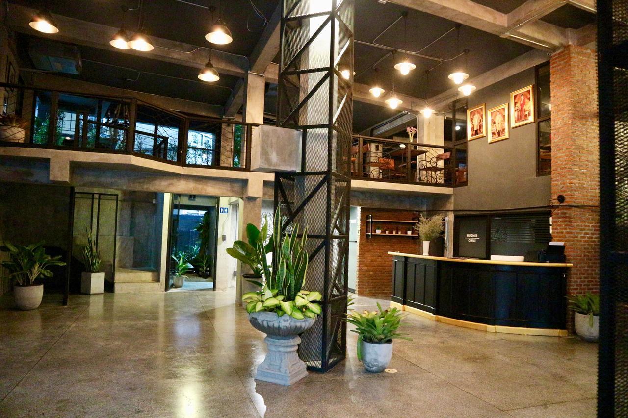 Hugnur Hostel And Coffee 清邁 外观 照片