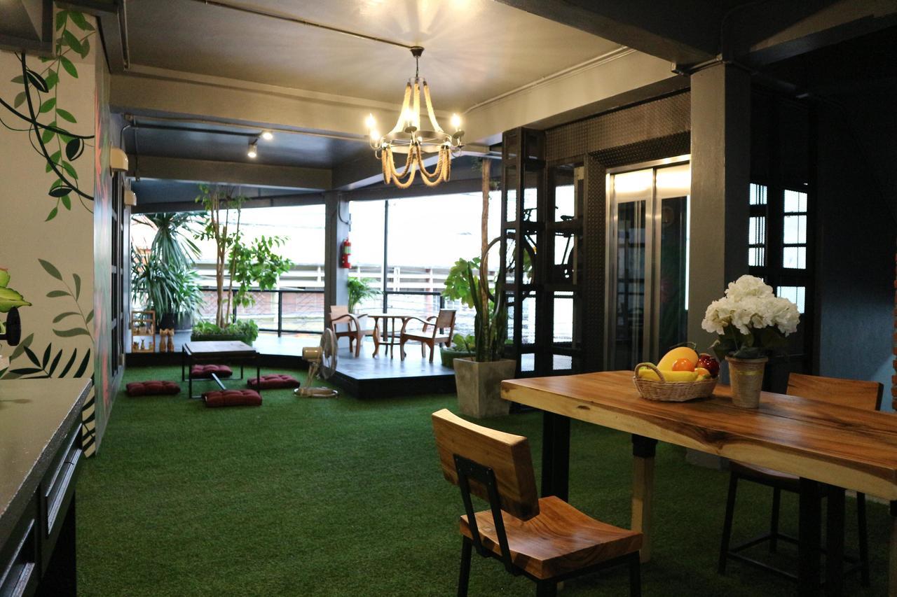Hugnur Hostel And Coffee 清邁 外观 照片