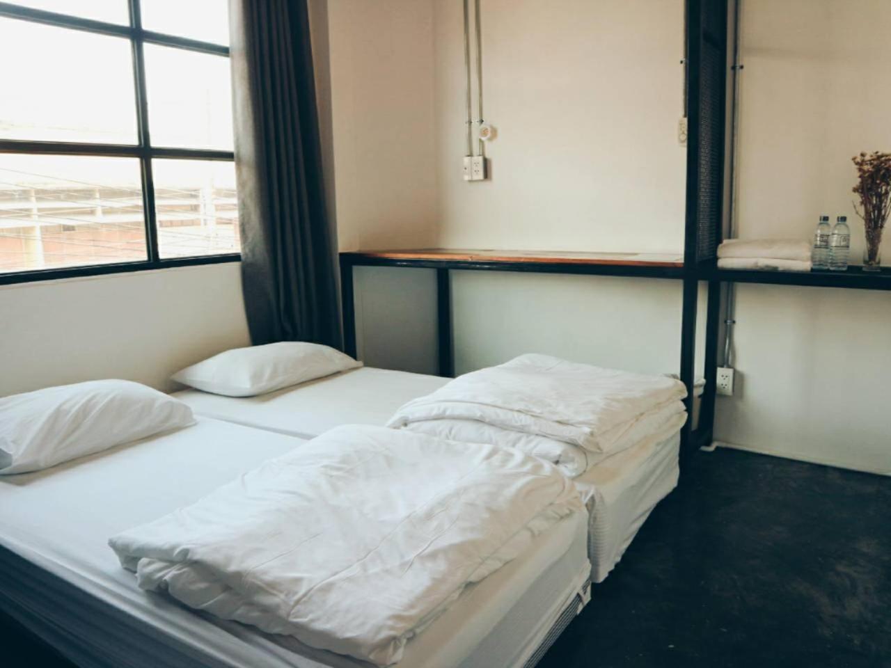 Hugnur Hostel And Coffee 清邁 外观 照片