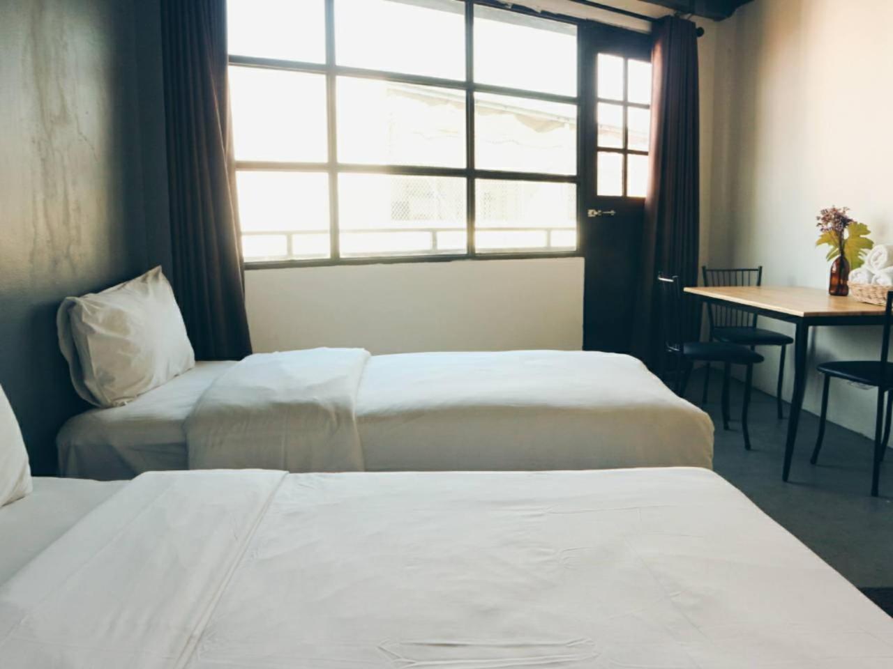 Hugnur Hostel And Coffee 清邁 外观 照片