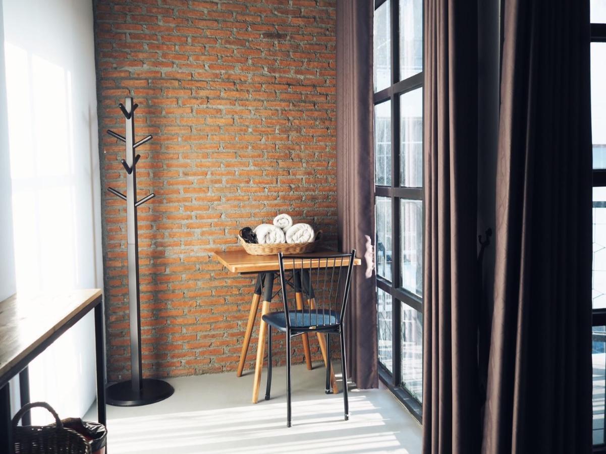 Hugnur Hostel And Coffee 清邁 外观 照片